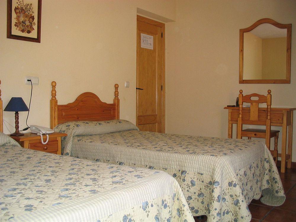 Hotel Valle Del Jerte Los Arenales Dış mekan fotoğraf