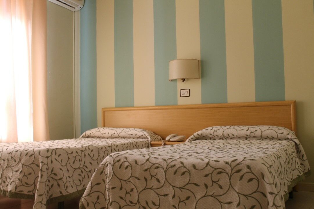 Hotel Valle Del Jerte Los Arenales Dış mekan fotoğraf